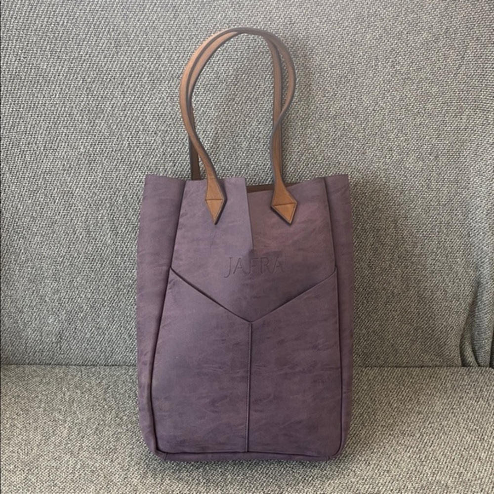 JAFRA Chic Plum Tote with Tan Straps